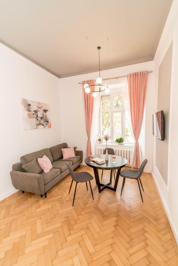 Central Premium Suites Timisoara Exterior photo